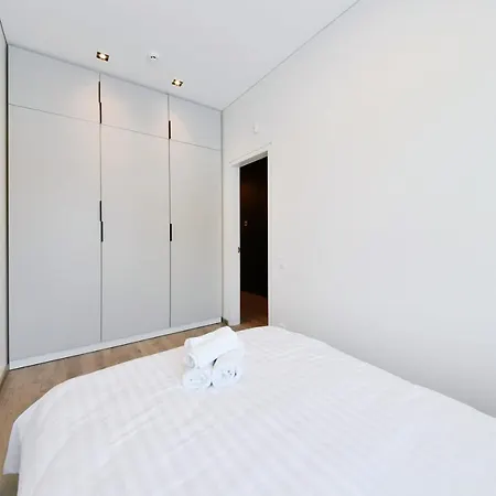New Stylish With Garden In Good Location Διαμέρισμα *